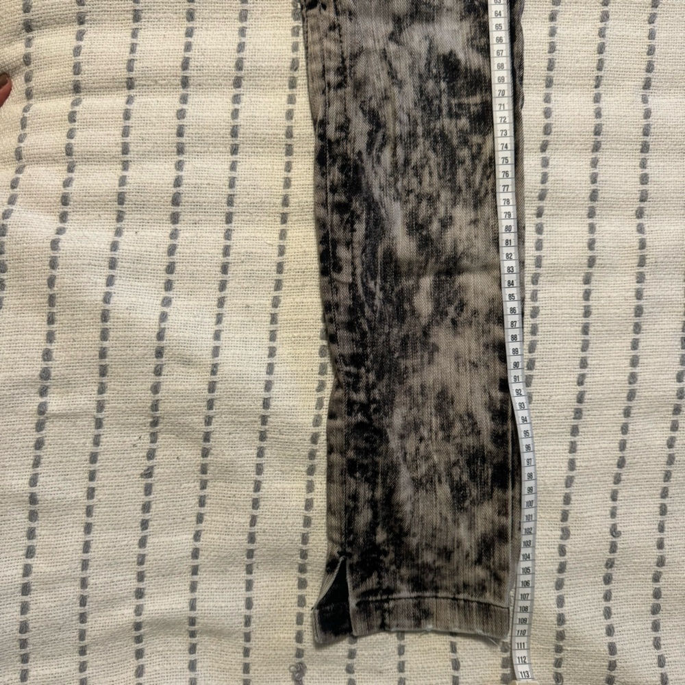 ANIMALE Brazil Acid Wash Jeans - Picture 7 of 7